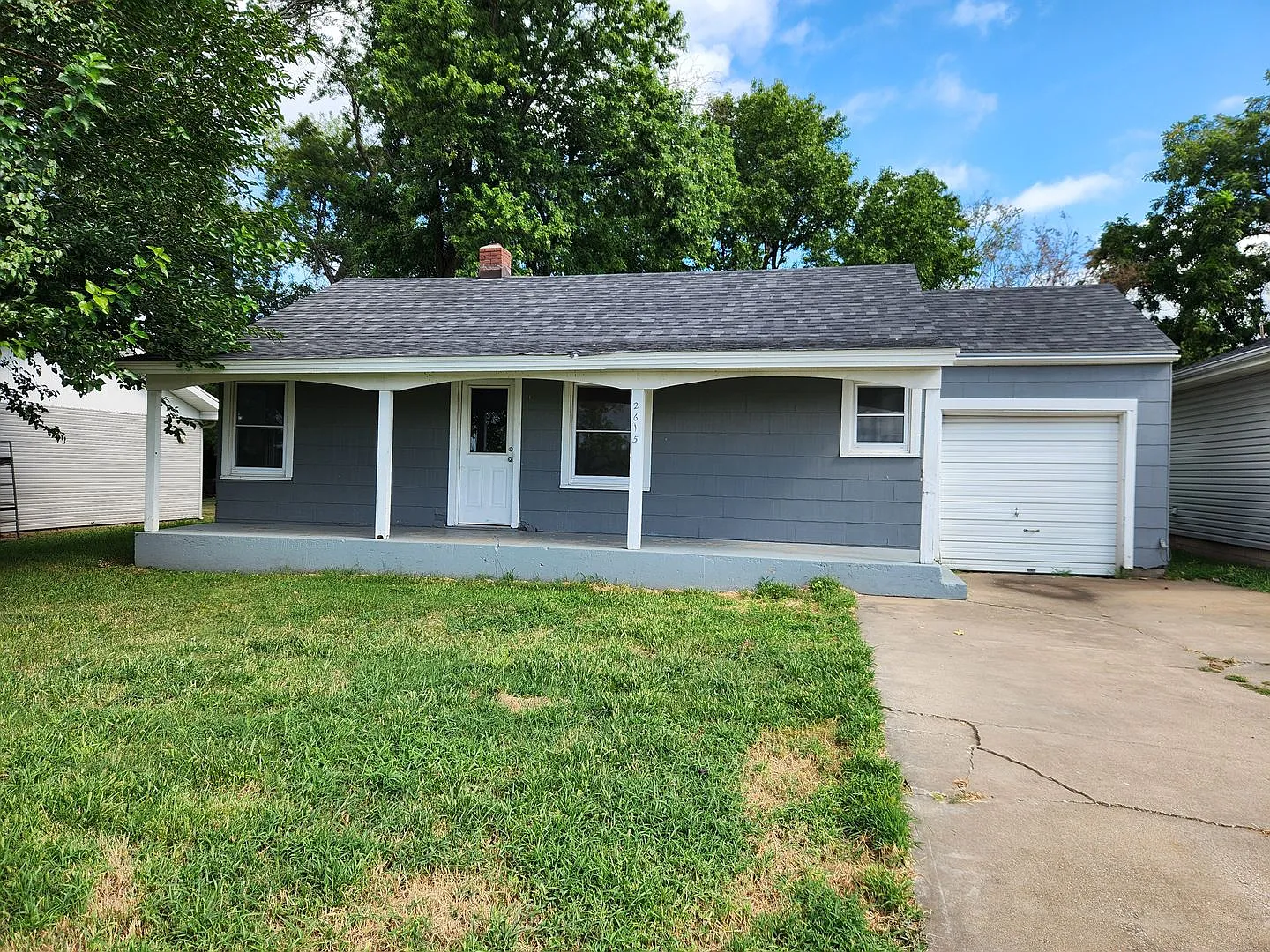 Spacious 2-Bedroom, 1-Bathroom Home Available Now!! — Photo 1