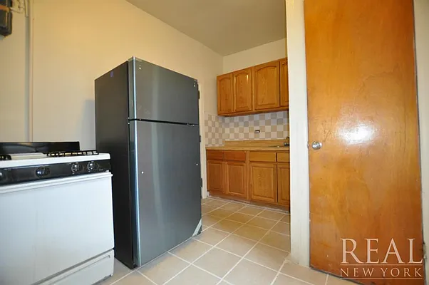 Rented by REAL New York | media 25