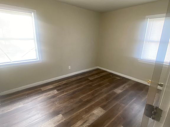 5th image of 3789 Highland Dr