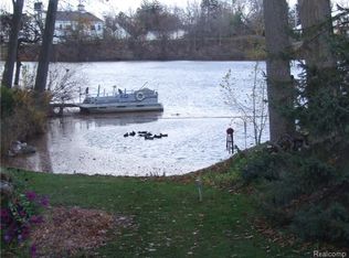 8164 Pine St, Goodrich, MI 48438