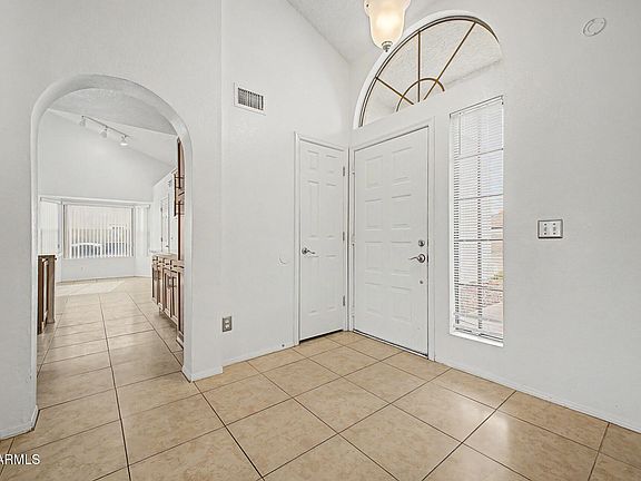 4th image of 3045 E NORTHRIDGE Street