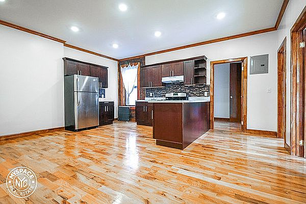 1st image of 85 Crooke Ave APT 3
