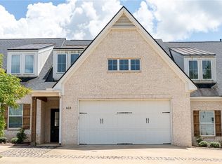 602 Thornberry Dr, Auburn, AL 36830