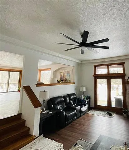 890 Pleasant Valley Rd — Photo 10