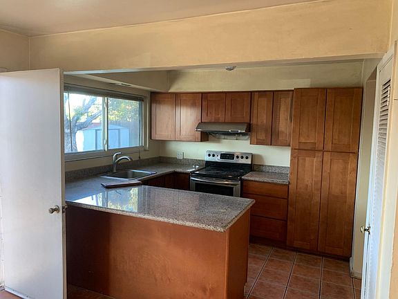 4th image of 2052 Jamaica Way