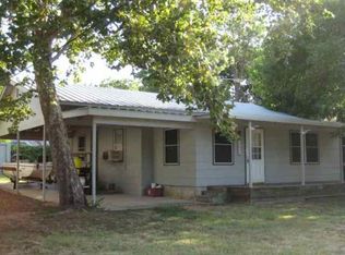 203 Sycamore St, Tow, TX 78672