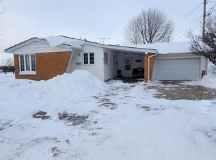 603 W 11th St, Tama, IA 52339