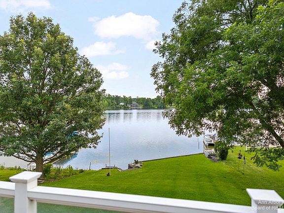 3rd image of 11551 Pleasant Shore Dr