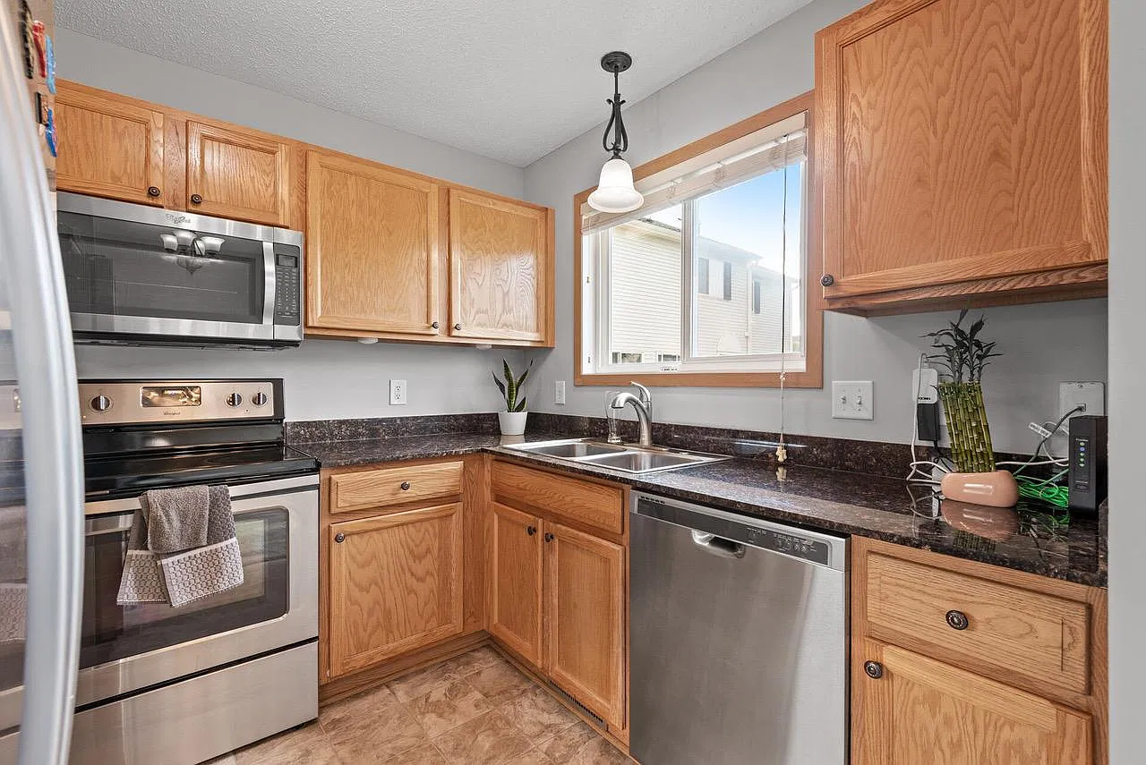 15515 Foghorn Ln — Photo 3