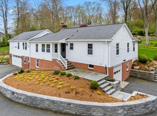 1 Laurel Rd, Essex, CT 06426