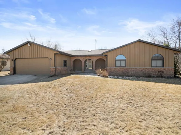 2549 County Line DRIVE, Kewaskum, WI 53040