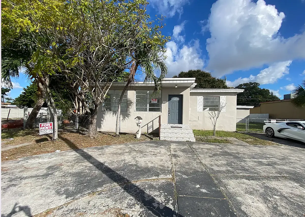 3 bed, 1200 sqft, $3,500 — Photo 4