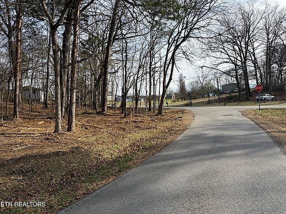 5th image of 3224 Davis Ferry Rd