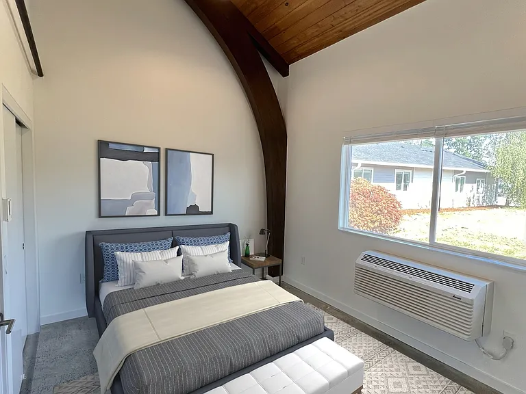 Mission Briar Apartments — Photo 7
