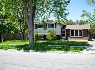 152 Macgregor Cres, Waterloo, ON N2J3W9