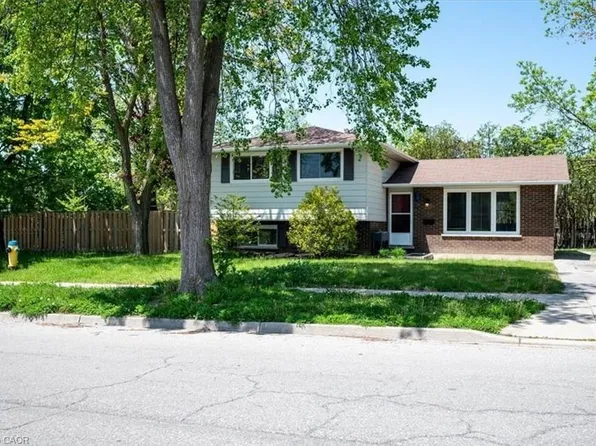 152 Macgregor Cres, Waterloo, ON N2J 3W9