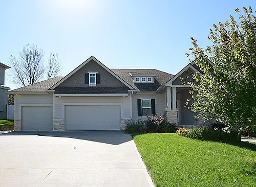 19527 Shadow Ridge Dr Photo 1