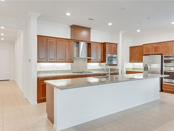 3rd image of 6858 Birmingham Dr