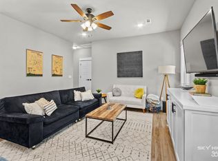11 Burnham Dr, Bella Vista, AR 72715