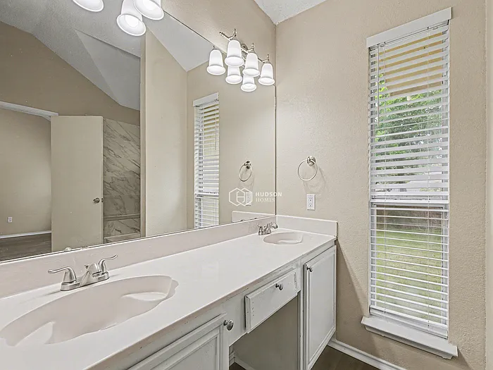 5210 Livermore Dr — Photo 11