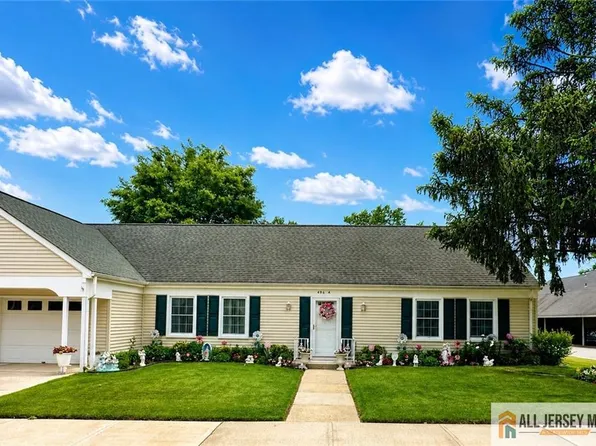 496 Revere Way, Monroe Township, NJ 08831