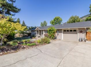 122 Swarthout Dr, Grants Pass, OR 97527