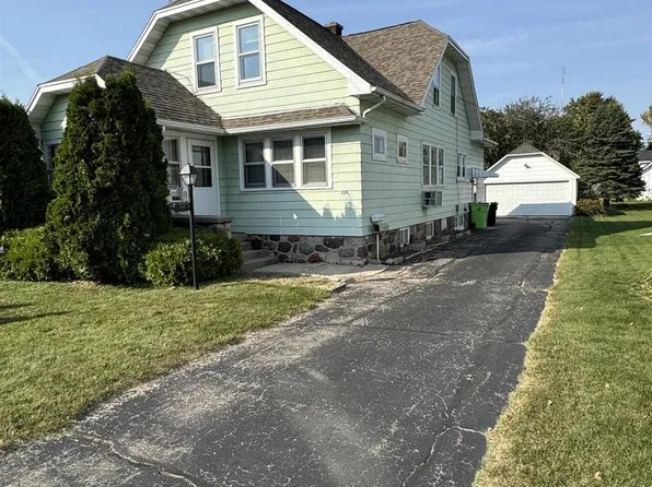 150 Charlton Street, Beaver Dam, WI 53916