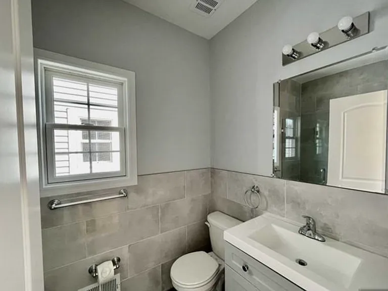 519 Cross St #1 — Photo 10