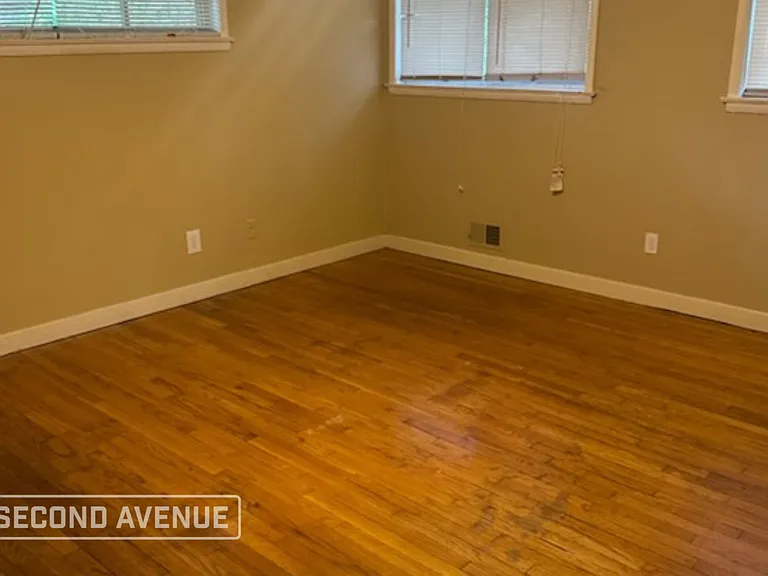 957 Hickory Cir — Photo 10