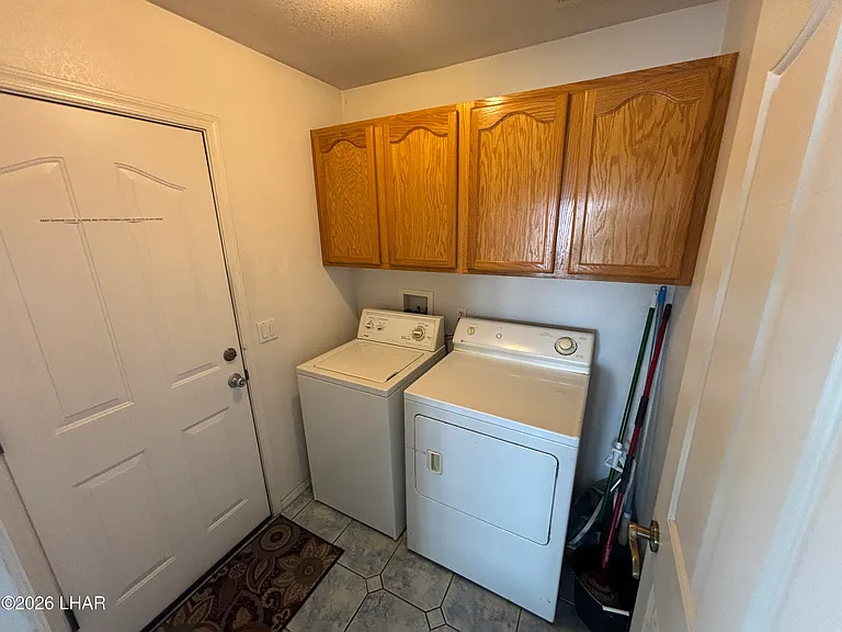 1210 Palmas Dr — Photo 16