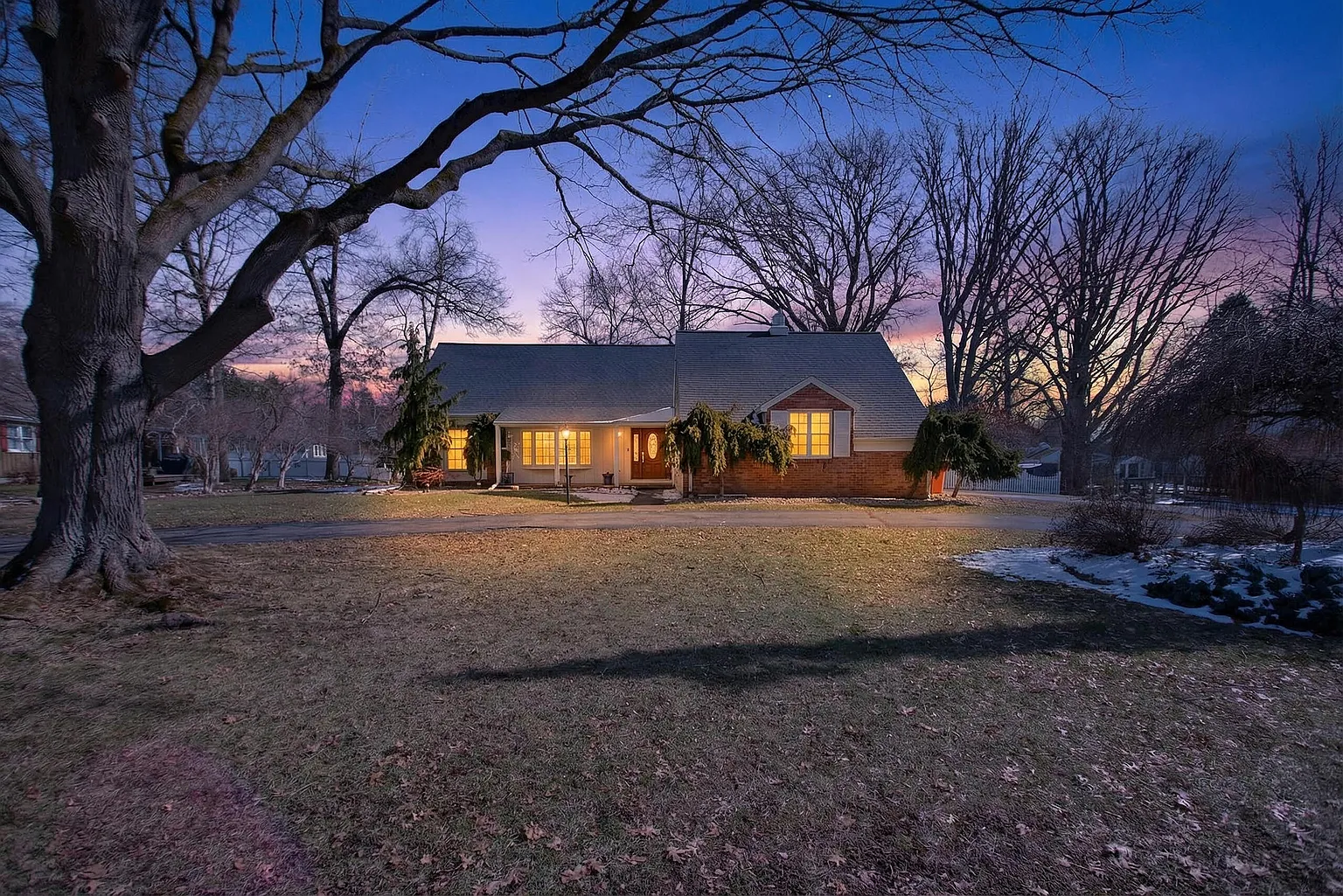 3825 W Walmont Rd photo 1