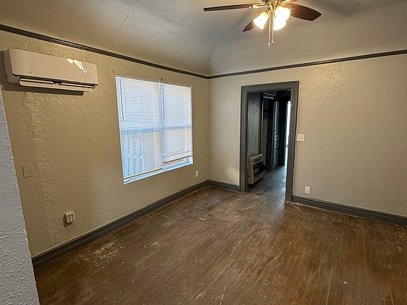 4th image of 2524 NW 16th St #2524