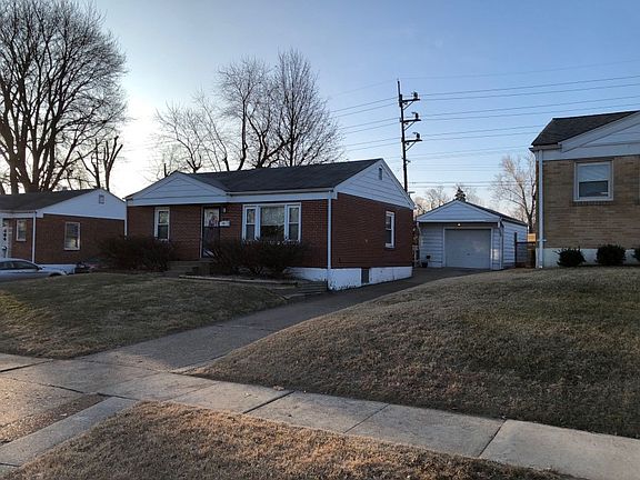 3rd image of 200 Saint Cornelius Ln