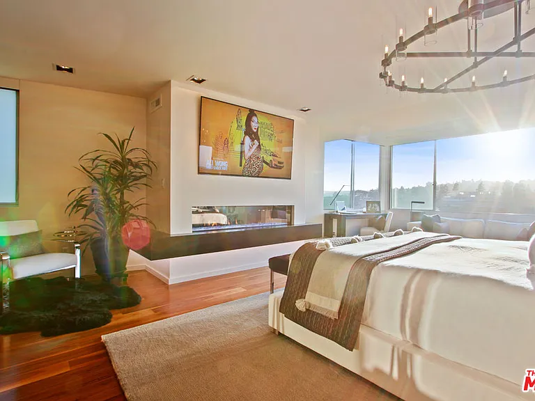 9416 Beverly Crest Dr — Photo 26
