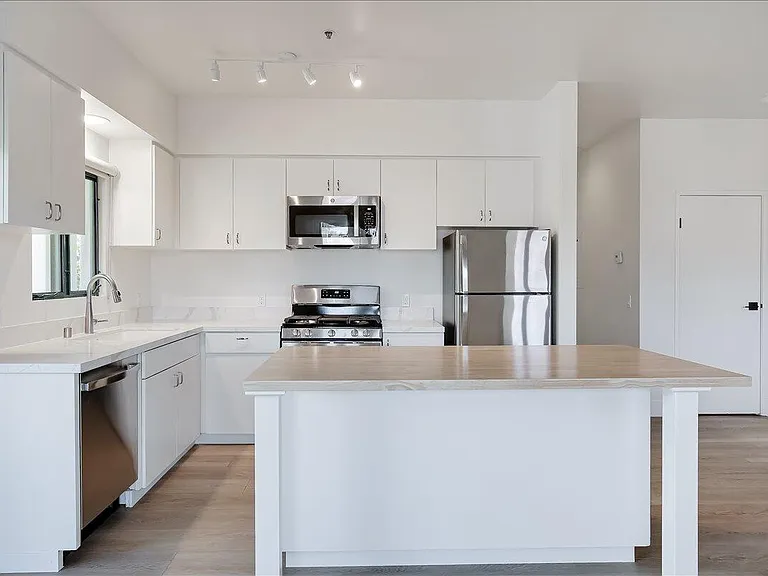 602 Anacapa St #F — Photo 5