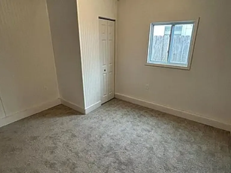 8 Saint Gregory Dr — Photo 4