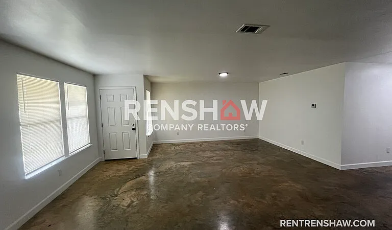 315 Glencoe Rd — Photo 2