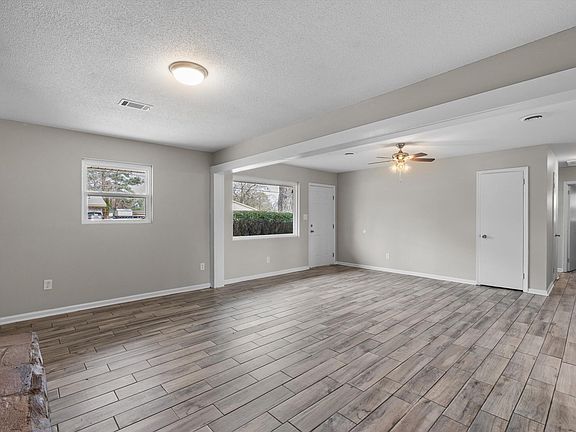 5th image of 1918 Kings Grant Drive