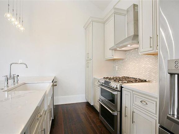 5th image of 1825 General Taylor St