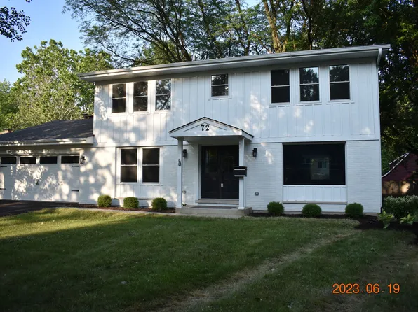 72 Bunting Ln, Naperville, IL 60565