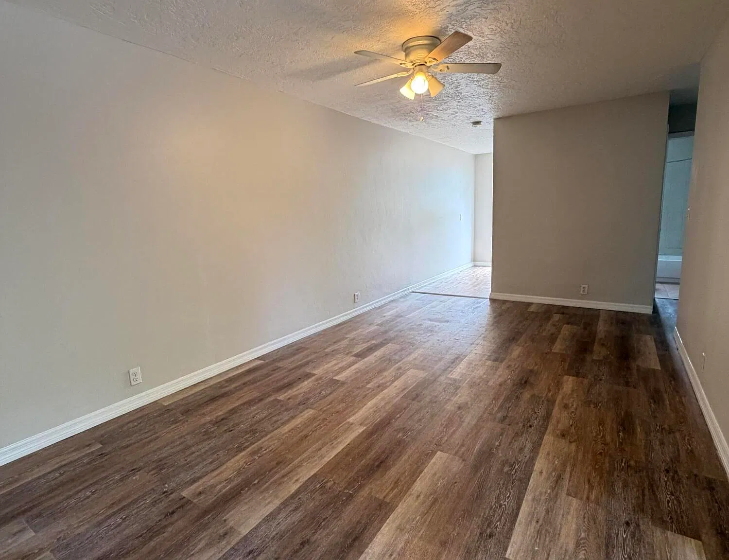 2 bed, 1.0 bath, 1079 sqft, $1,450 — Photo 4