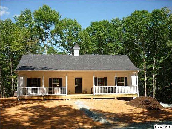 3rd image of 10 Fox Ln