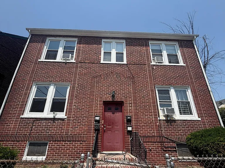 351 Wainwright St #1L — Photo 8