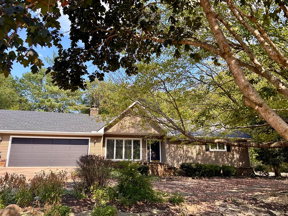 32 Dalton Dr