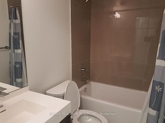 4th image of 251 Jarvis St #3301