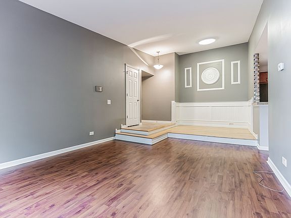 4th image of 1525 Raymond Dr APT 204