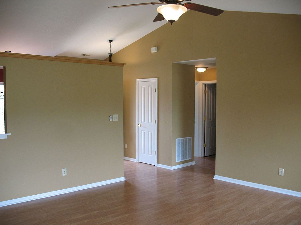 2nd image of 1514 Winding Creek Trl