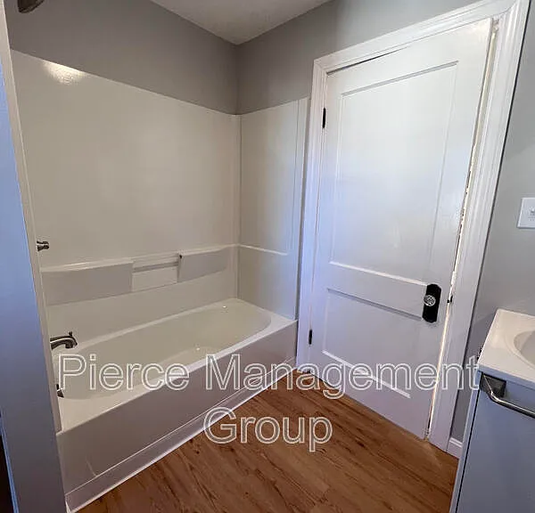 185 Calef Rd #4 — Photo 5
