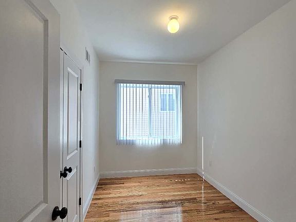 5th image of 140 Beach St #1
