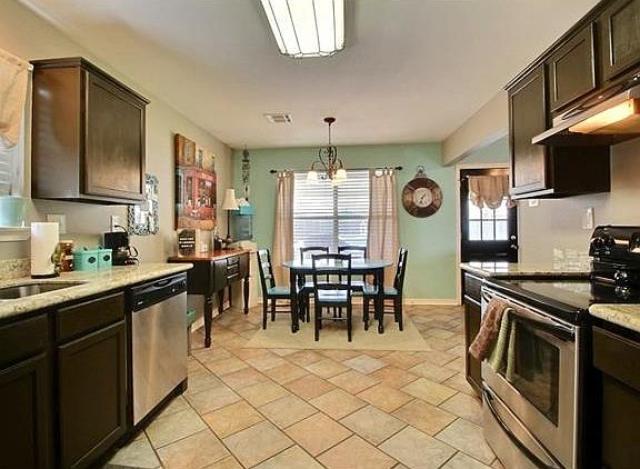 5th image of 1503 Moisant Dr